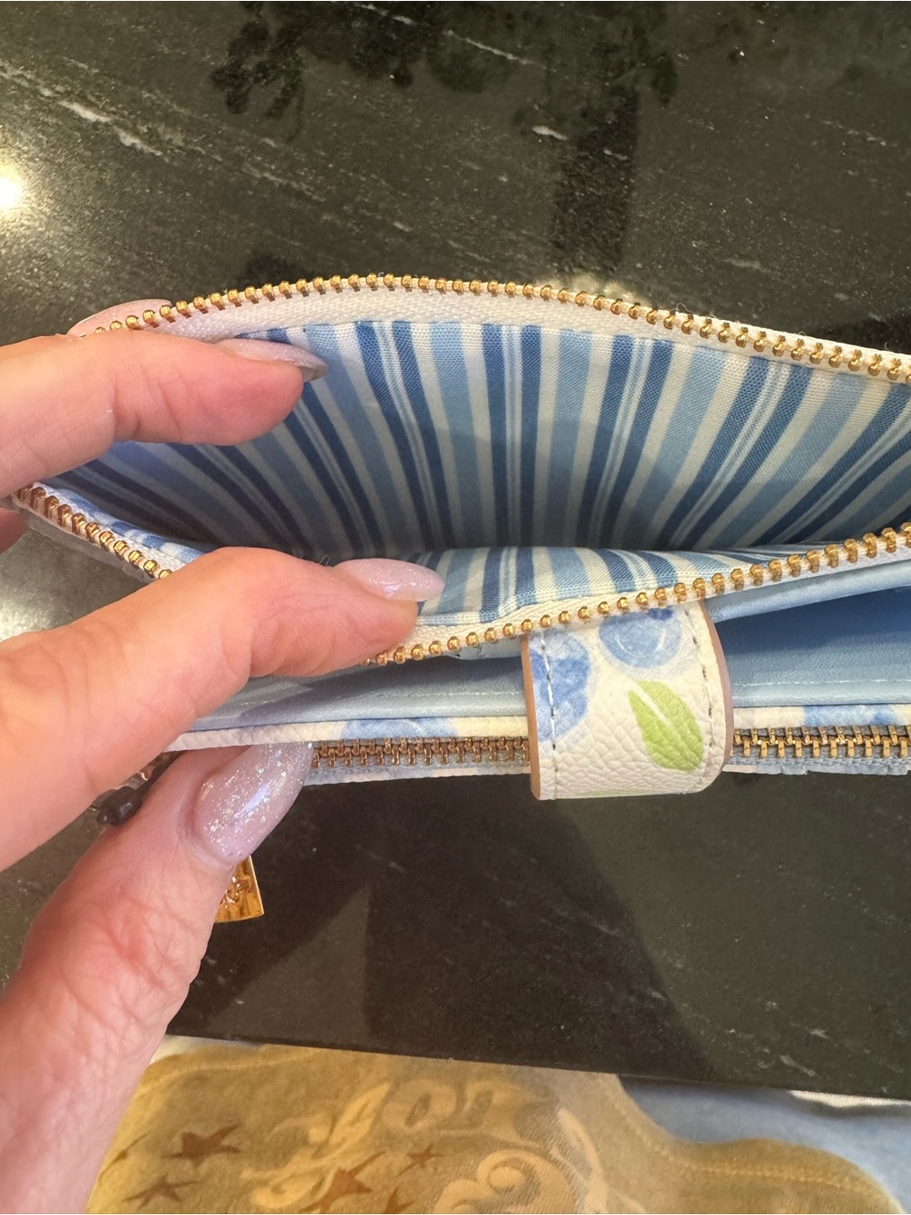 🍃🫐Nanette Lepore Lilli Wallets Blueberry Blooms and Blue Gingham - Picture 4 of 13